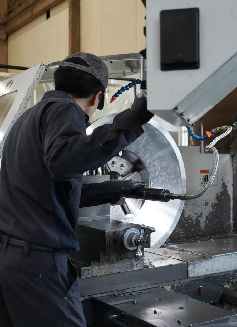 産業用ロボットを用いた製造現場